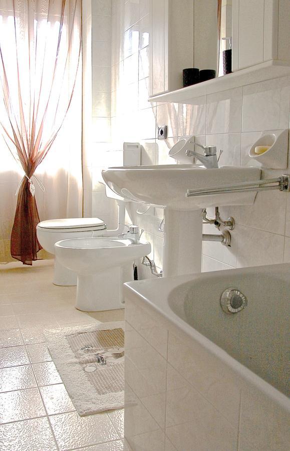 B&B Carletto Cella Monte エクステリア 写真